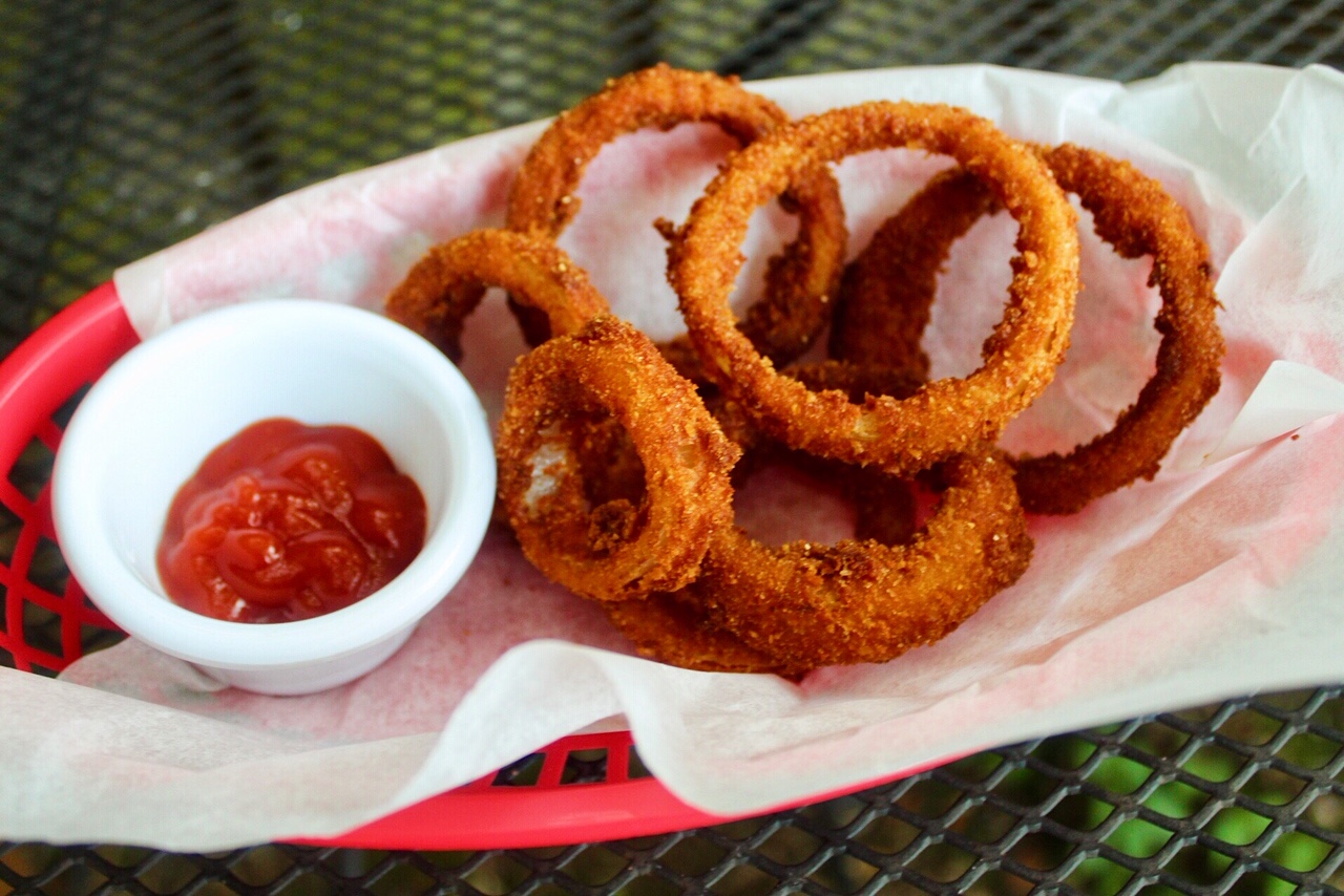 Sliced red onion ,purple onion rings isolated on transparent background PNG  - Similar PNG